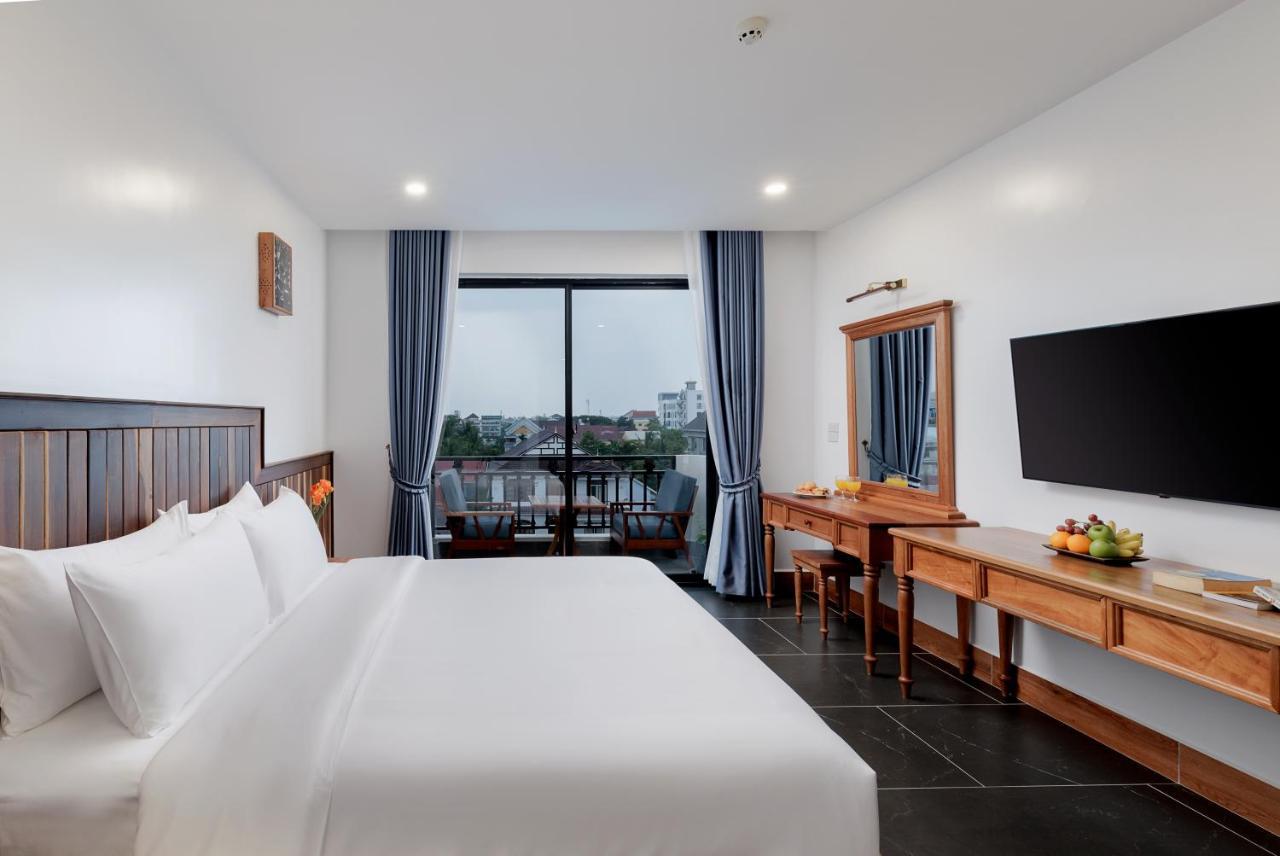 Deluxe Double Room Balcony,1266660553:JPEG