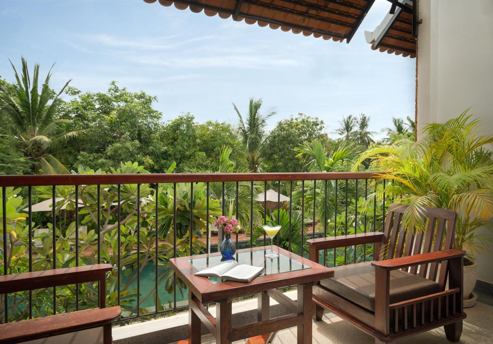 Deluxe Double Modern style Pool view Private balcony