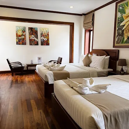 Víd Angkor Boutique-3